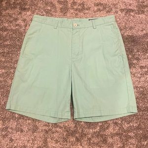 Vineyard Vines Light Green Club Short Size 33